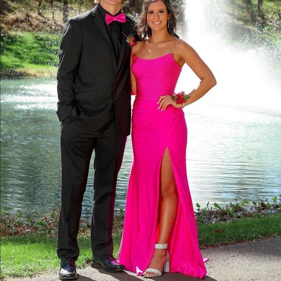 Sherri Hill Prom Dress 💖 - Picture 2 of 10